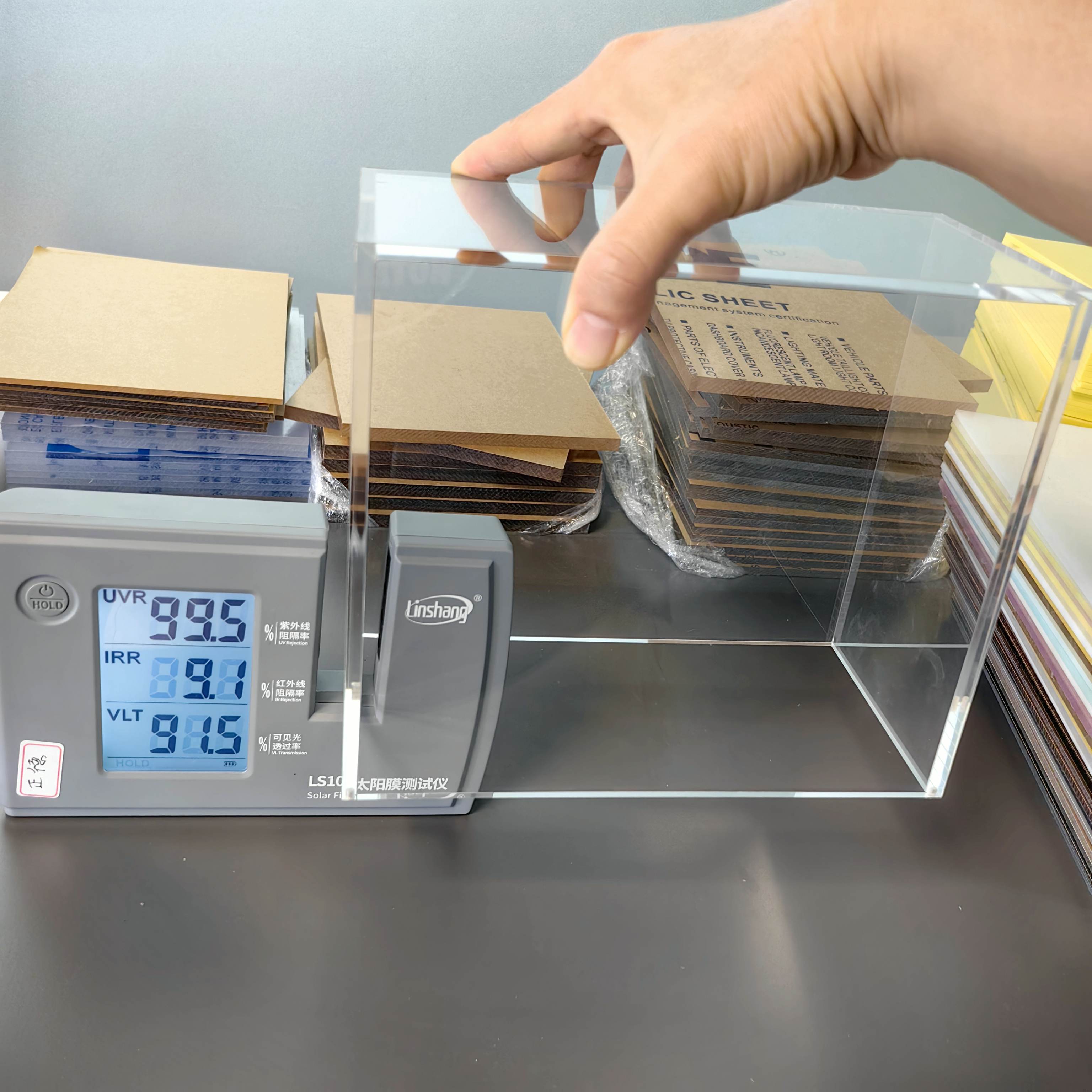 99% UV protection Magnetic Mod - Display Case Acrylic review and price